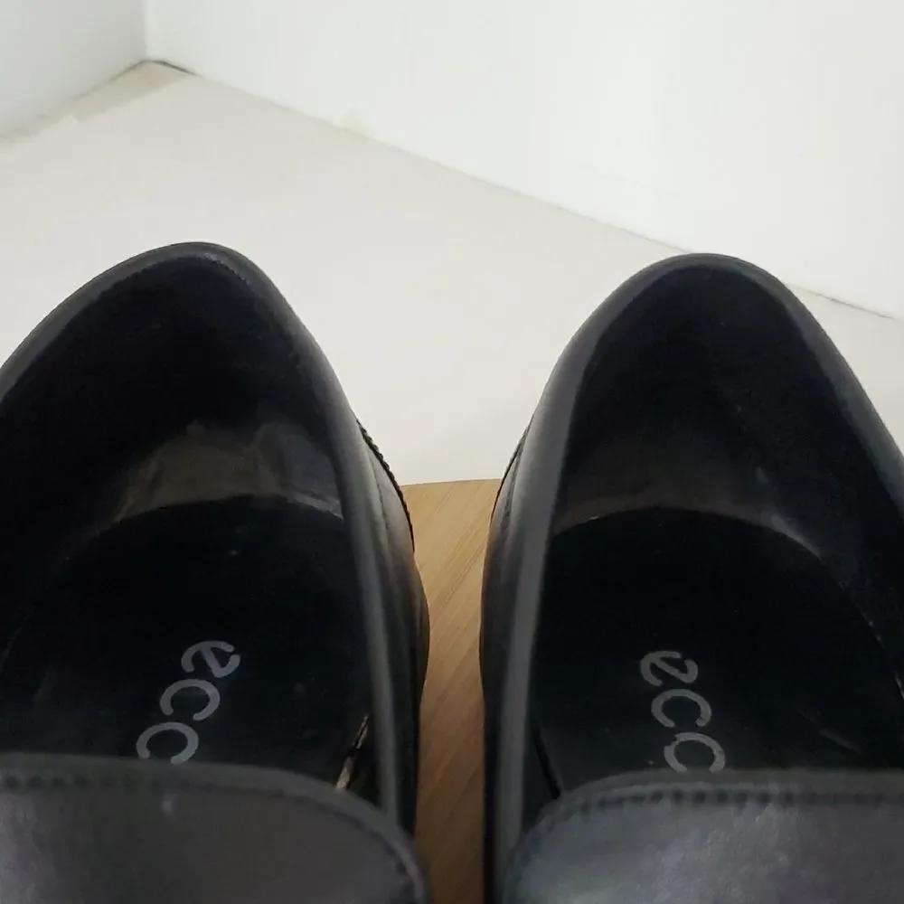 Ecco Men's Classic Black Leather Slip-Ons EU 42 Extra Width